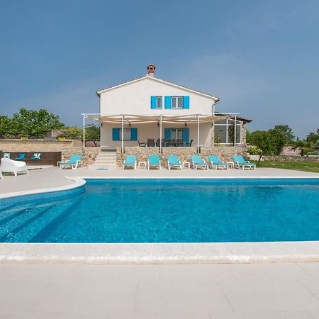 Villa Tanga โรวีน ภายนอก รูปภาพ