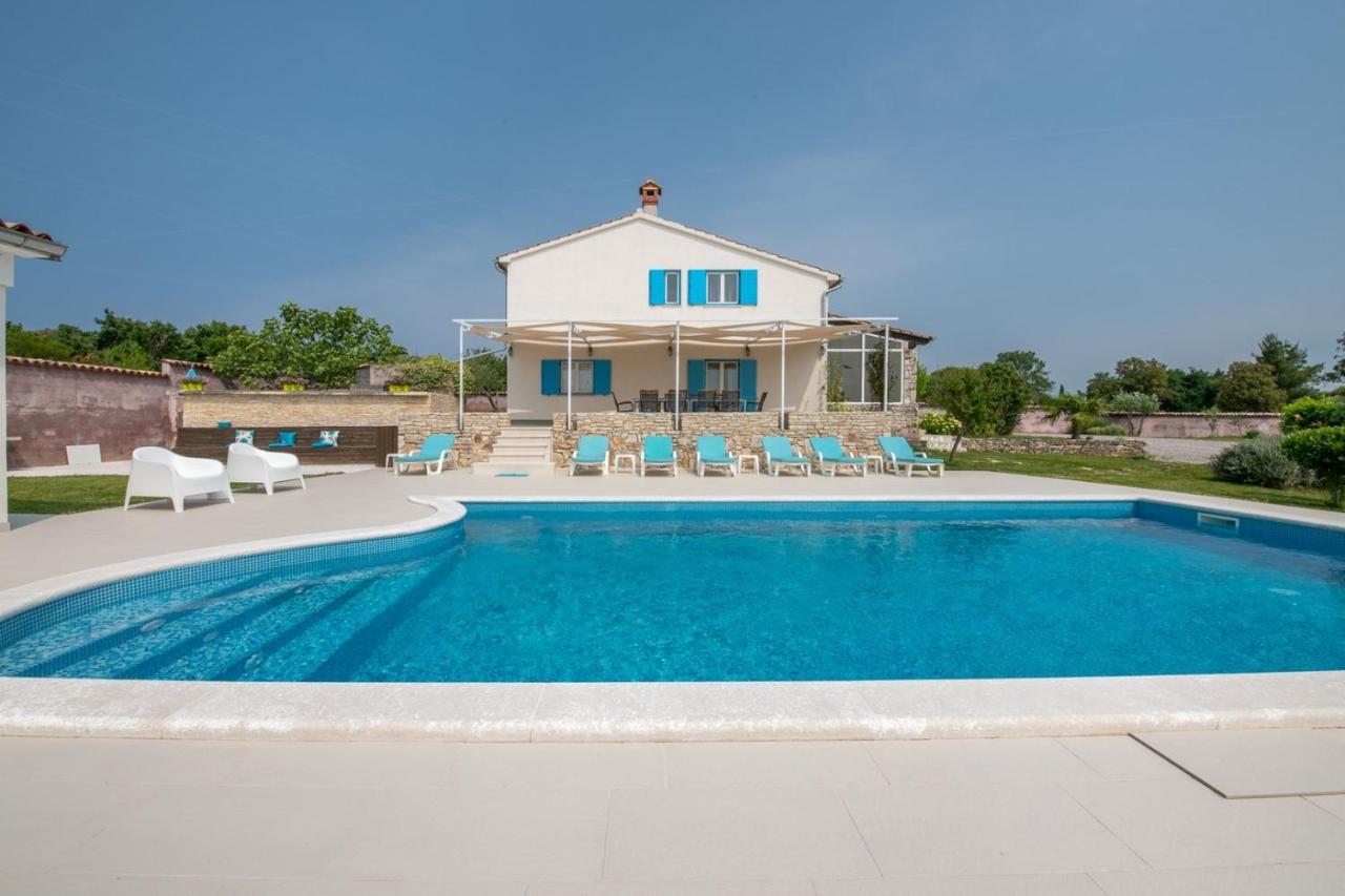 Villa Tanga โรวีน ภายนอก รูปภาพ