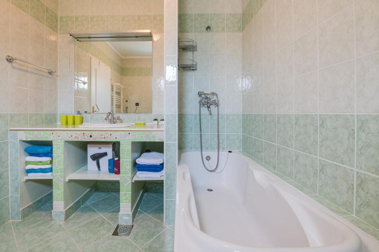Villa Tanga โรวีน ภายนอก รูปภาพ